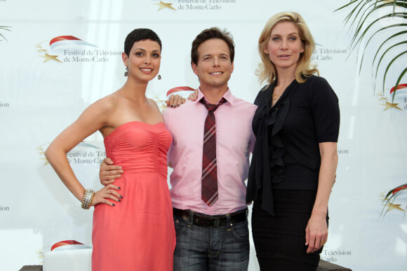Morena Baccarin, Scott Wolf et Elizabeth Mitchell, viennentt promouvoir la série V au Festival de télévision de Monte-Carlo (8 juin 2010)