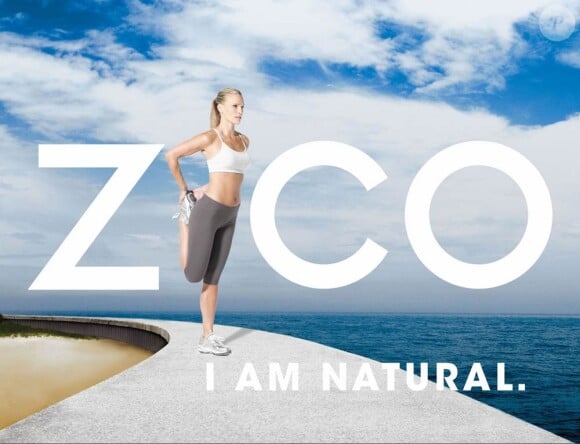 Molly Sims dans la campagne de pub "I Am Natural" pour la boisson ZICO Pure Premium Coconut Water.