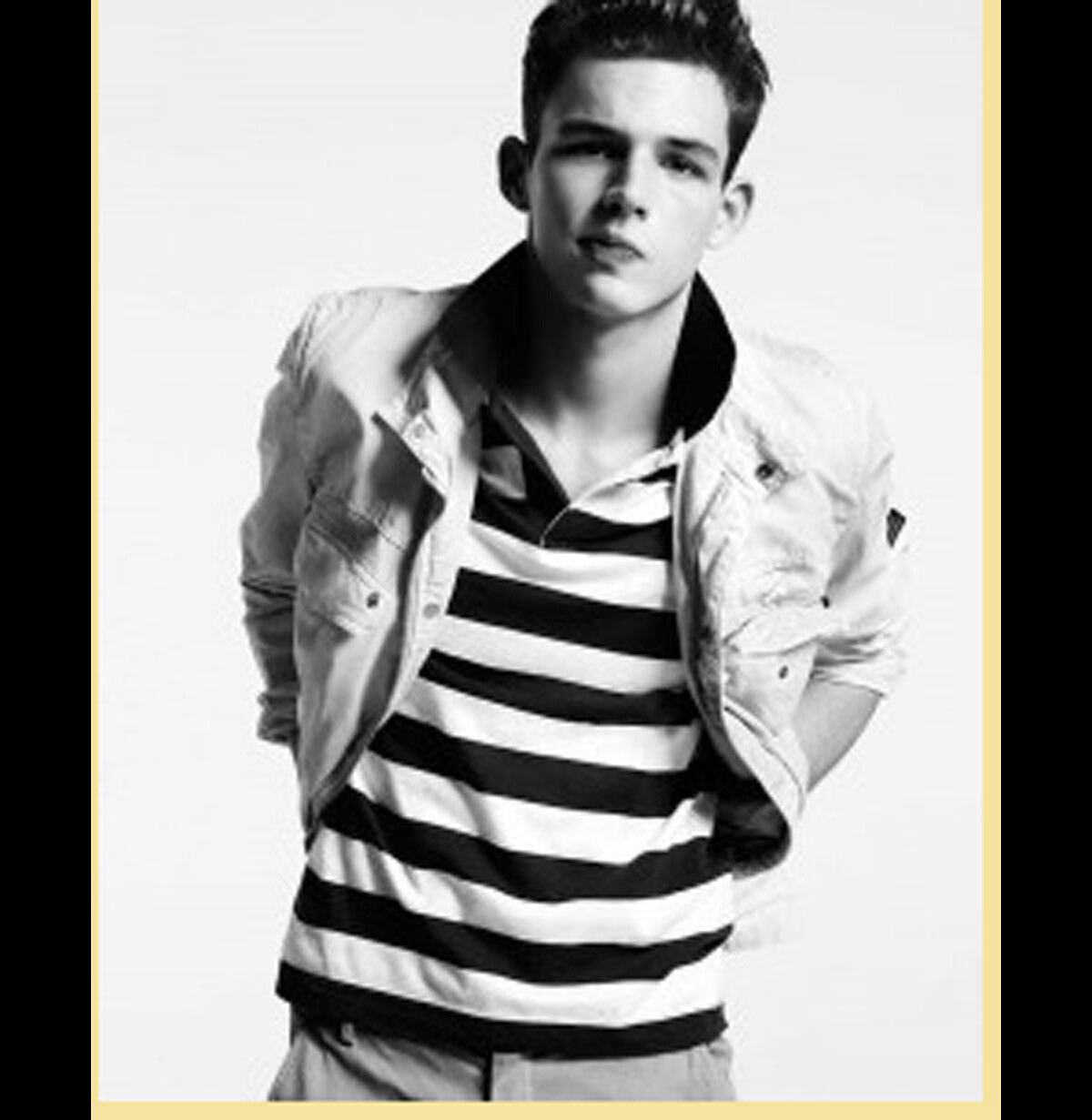 Photo : Tom Nicon pour Burberry - Ode (Purepeople)