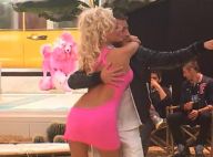Dilemme : David Lantin et Cindy ont enfin échangé leur premier baiser... et Jason a le postérieur rasé !