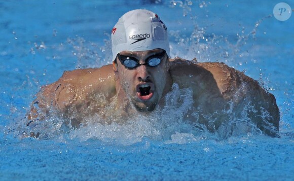 Michael Phelps, lors du 200m papillon, à l'occasion de l'Open EDF, qui se tient au Lagardère Club de Paris, le 26 juin 2010.