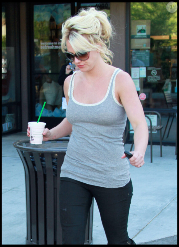 La chanteuse américaine Britney Spears à Calabasas en Californie, le 29 juin 2010