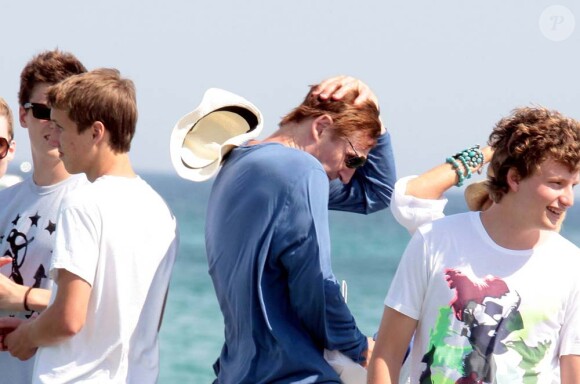 Liam Neeson et ses deux fils à Saint-Tropez, le 3 juillet 2010
