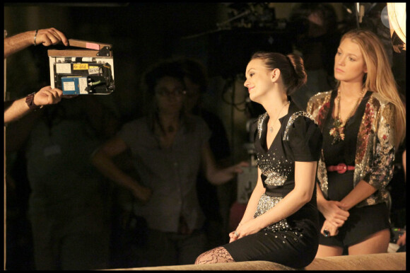 Leighton Meester et Blake Lively sur le tournage parisien de Gossip Girl, le 8 juillet 2010