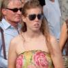 La princesse Beatrice, à Saint-Tropez, s'amuse avec son boyfriend Dave Clark, et des amis. Juillet 2010.
