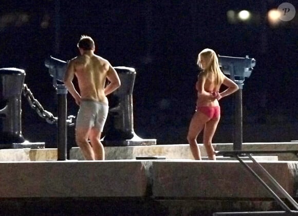 Anna Faris et Chris Evans se déshabillent devant la caméra pour les besoins du film What's your number ? Juillet 2010