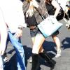 Lindsay Lohan le 12 juillet essayant d'échapper aux photographes en sortant du tournage d'Inferno au studio Sony à Culver City.