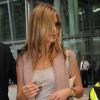 Jennifer Aniston à l'aéroport d'Heathrow à Londres le 20 juillet 2010