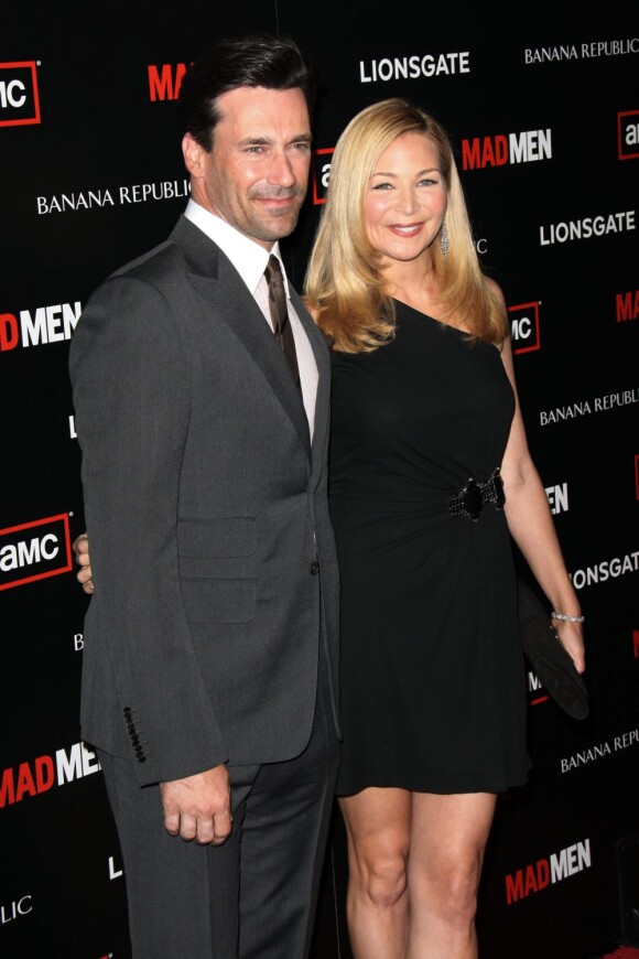 Jon Hamm and Jennifer Westfeldt lors de la soirée ABC pour la quatrième saison de Mad Men au Mann 6 Theatre à Los Angeles le 20 juillet 2010