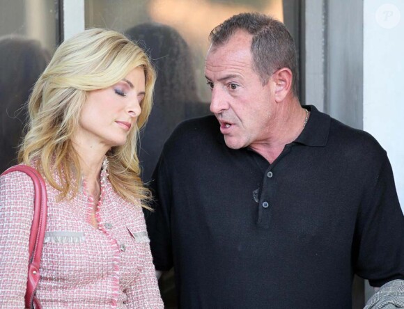 Michale Lohan et son avocate Lisa bloom, après la condamnation de Lindsay, à Los Angeles, le 6 juillet 2010