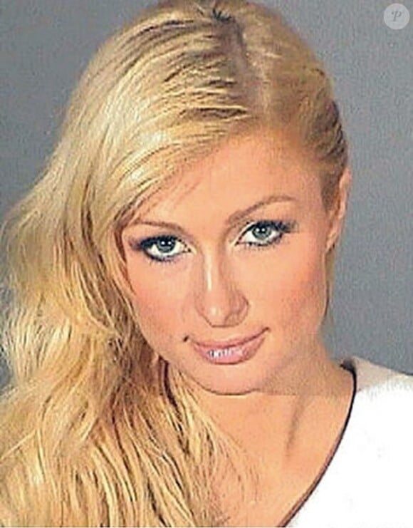 Paris Hilton a été condamnée à une peine de prison ferme en mai 2007, après avoir conduit en état d'ébriété, et été prise en flagrant délit de récidive quelques mois après. 