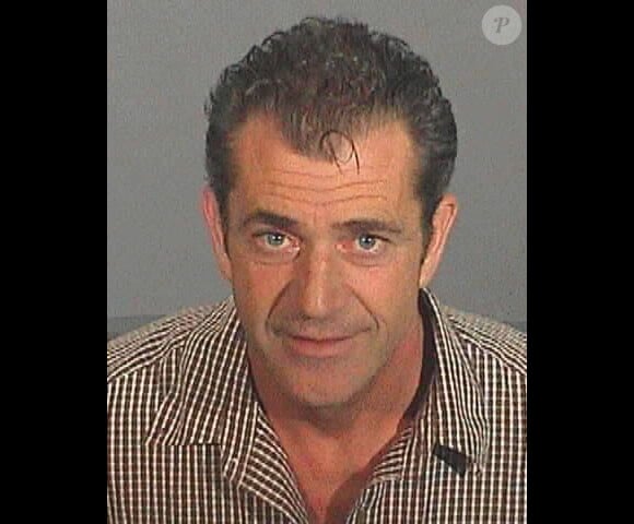 En juillet 2006, Mel Gibson a été arrêté pour conduire sous l'emprise de l'alcool et excès de vitesse, aux abords de Los Angeles. 