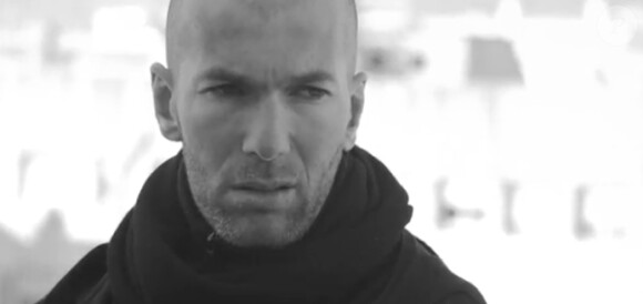 Zinedine Zidane apparaît dans la campagne de pub Yohji Yamamoto Y-3 automne/hiver 2010-2011