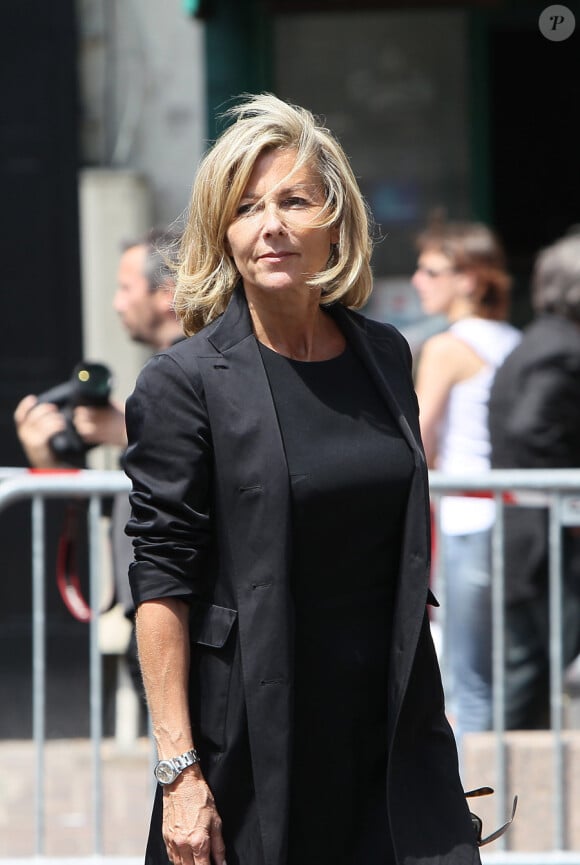 Claire Chazal lors des obsèques de Bernard Giraudeau, le 23 juillet 2010, en l'église Saint-Eustache, à Paris.