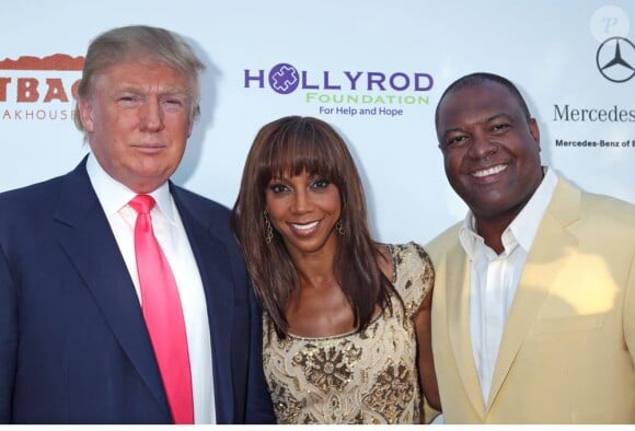 Donal Trumpd, Holly Robinson Peete et Rodney Peete lors du gala de charité pour la fondation HollyRod à Beverly Hills le 24 juillet 2010