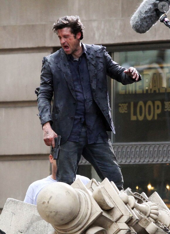 Patrick Dempsey et Shia LaBeouf sur le tournage de Transformers 3, à Chicago, le 24 juillet 2010.