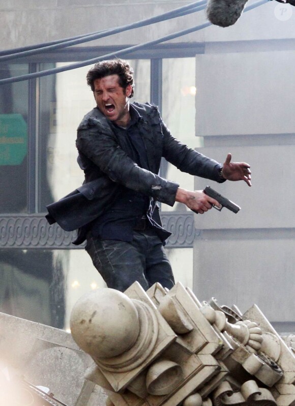 Patrick Dempsey et Shia LaBeouf sur le tournage de Transformers 3, à Chicago, le 24 juillet 2010.