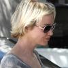 Renée Zellweger fait du shopping à Los Angeles le 12 août 2010