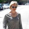 Renée Zellweger fait du shopping à Los Angeles le 12 août 2010