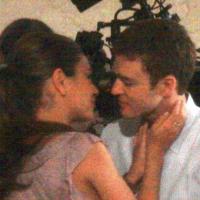 Justin Timberlake embrasse la pétillante Mila Kunis... et la demande en mariage !