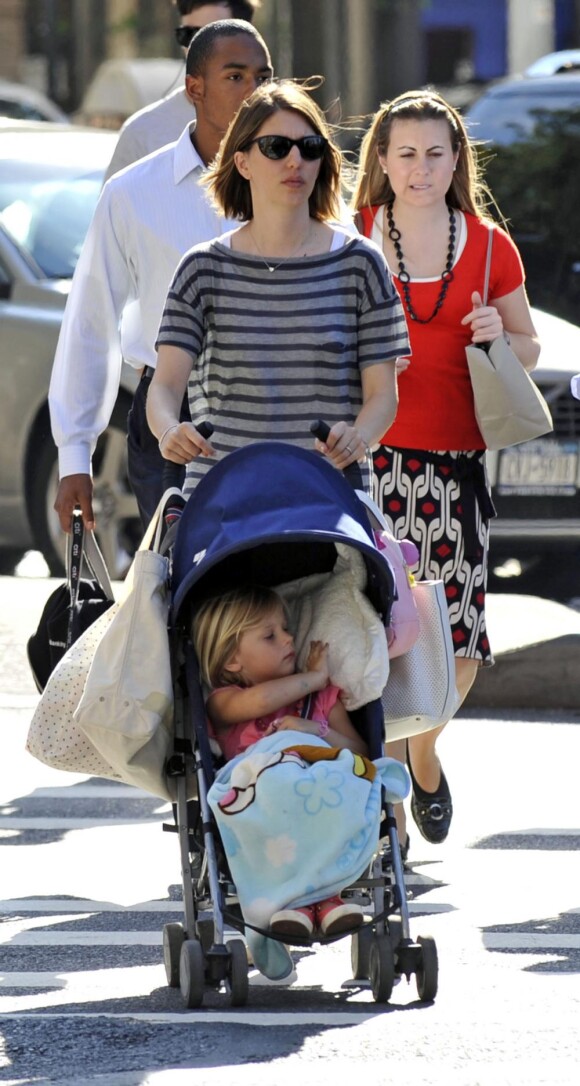 Sofia Coppola fait du shopping à New York avec sa fille Romy le 20 août 2010