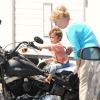 Mardi 17 août, Levi McConaughey, fils de Matthew McConaughey, n'a plus besoin de personne en Harley Davidson.