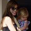Angelina Jolie entourée de ses enfants Knox et Vivienne à Budapest le 20 août 2010