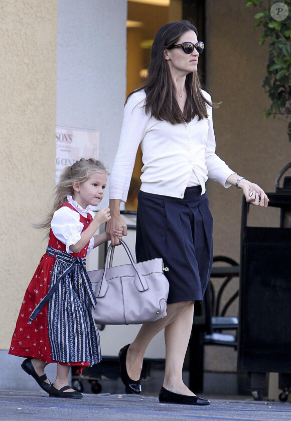 Jennifer Garner et sa fille Violet (30 août 2010, Los Angeles)