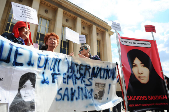 La manifestation en soutien à Sakineh à Paris le 28 août 2010