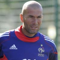 Pendant que Zidane fait mumuse avec les nouveaux Bleus, Domenech dénoncé comme la taupe de l'affaire Anelka !