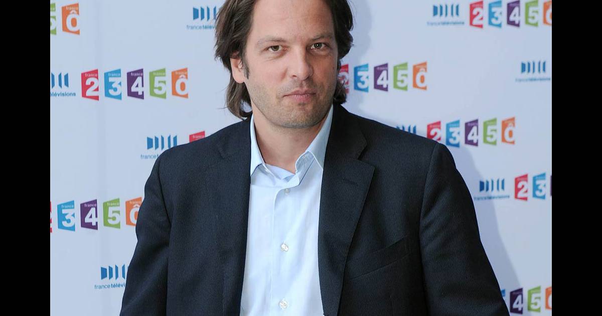 Arnaud Poivre D Arvor Est Il Marié Arnaud Poivre d'Arvor à l'occasion de la conférence de presse de
