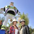 Jamel Debbouze et Mélissa Theuriau se sont rendus à Disneyland Paris  pour découvrir les nouvelles attractions de  Toy Story Playland , samedi 4  septembre.