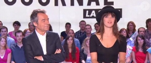 Charlotte Le Bon se déshabille devant Gérard Depardieu, invité au Grand Journal