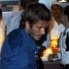 David Beckham dîne avec des amis dans un bar chic, à Los Angeles, le 14 septembre