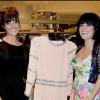 Lily Allen et sa demi-soeur Sarah Owen présentent leurs modèles "vintage" lors de la Fashion Night Out. Septembre 2010