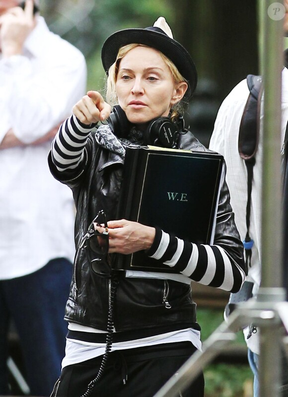 Madonna sur le tournage de son film à Central Park, souriante, directive, précise, attentive... elle travaille sérieusement !