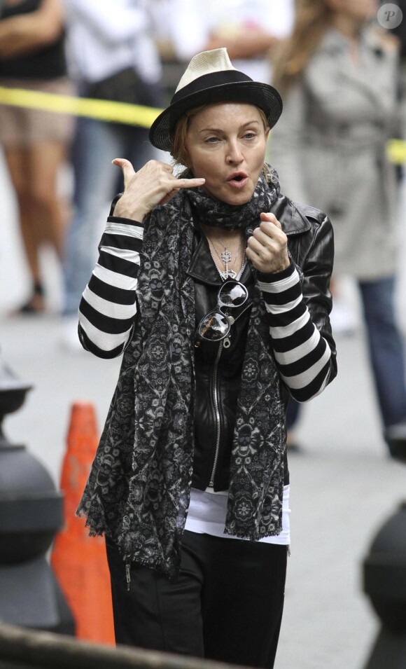 Madonna sur le tournage de son film à New York, elle a l'oeil à tout !