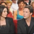 Noémie Elbaz et Davy Sardou lors de l'enregistrement de l'émission Vivement Dimanche le 22 septembre 2010 (diffusion le 26 septembre)