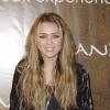 Miley Cyrus arrive à l'inauguration du restaurant grec Xandros, à Los Angeles, jeudi 8 octobre.