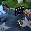 A l'occasion des commémorations (photo : sur Hollywood Boulevard) en hommage à John Lennon, qui aurait eu 70 ans le 9 octobre 2010, Yoko Ono a rendu grâce publiquement à Paul McCartney pour avoir sauvé leur mariage !