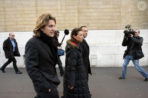 Jean Sarkozy et Marie-Cécile Ménard en février 2008, à Neuilly.