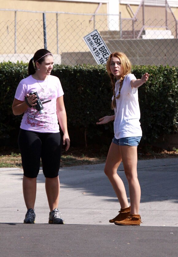 Miley Cyrus à Toluca Lake, le 12 octobre 2010