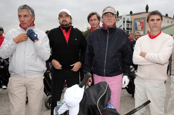Rachid Arhab, Henri Leconte, Patrick de Carolis, Philippe Lavil et Tex lors du tournoi de golf des personnalités à Guyancourt le 15 octobre 2010