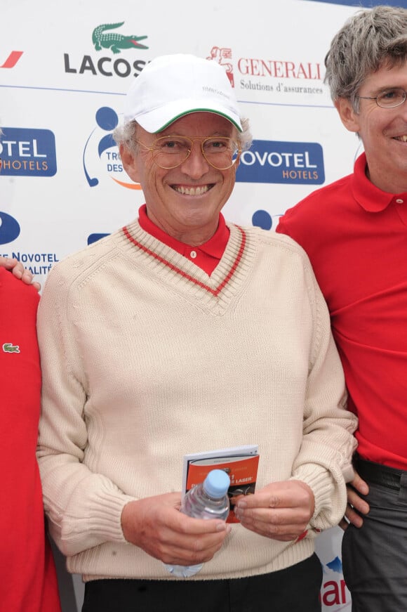 Nelson Monfort lors du tournoi de golf des personnalités à Guyancourt le 15 octobre 2010