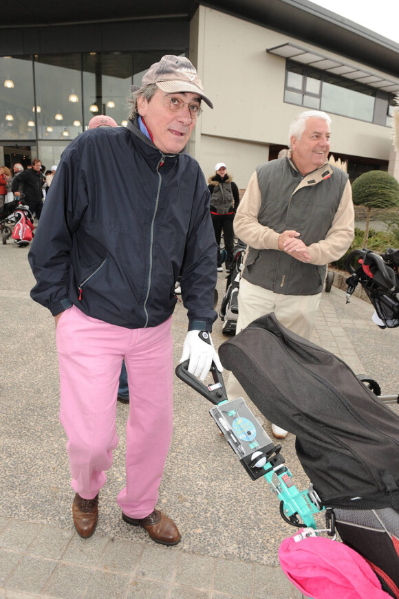 Philippe Lavil lors du tournoi de golf des personnalités à Guyancourt le 15 octobre 2010