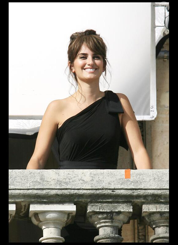 Penélope Cruz sur le tournage de la publicité Trésor de Lancôme