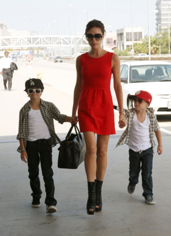 Cruz Beckham et Roméo avec leur maman Victoria Beckham