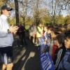 Laurent Blanc partage un jogging avec les enfants du collège Tivoli de Bordeaux, dans le cadre de la semaine Mets tes baskets et bats la maladie organisée par ELA.