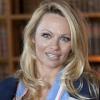 Pamela Anderson et le groupe de la PeTA ont participé à une conférence avec des étudiants sur le végétarisme, à Oxford, le 25 octobre 2010