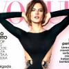 Le top model brésilien Alessandra Ambrosio en couverture du Vogue Brésil du mois de juillet 2010